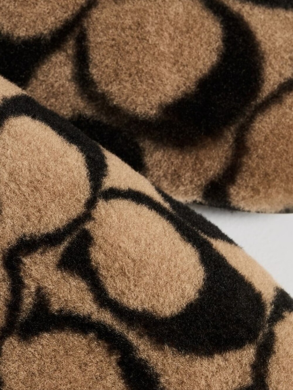 Tax Freee FLASH SALE- NWT- Coach Signature Shearling Slippers (No Box) - Picture 5 of 7
